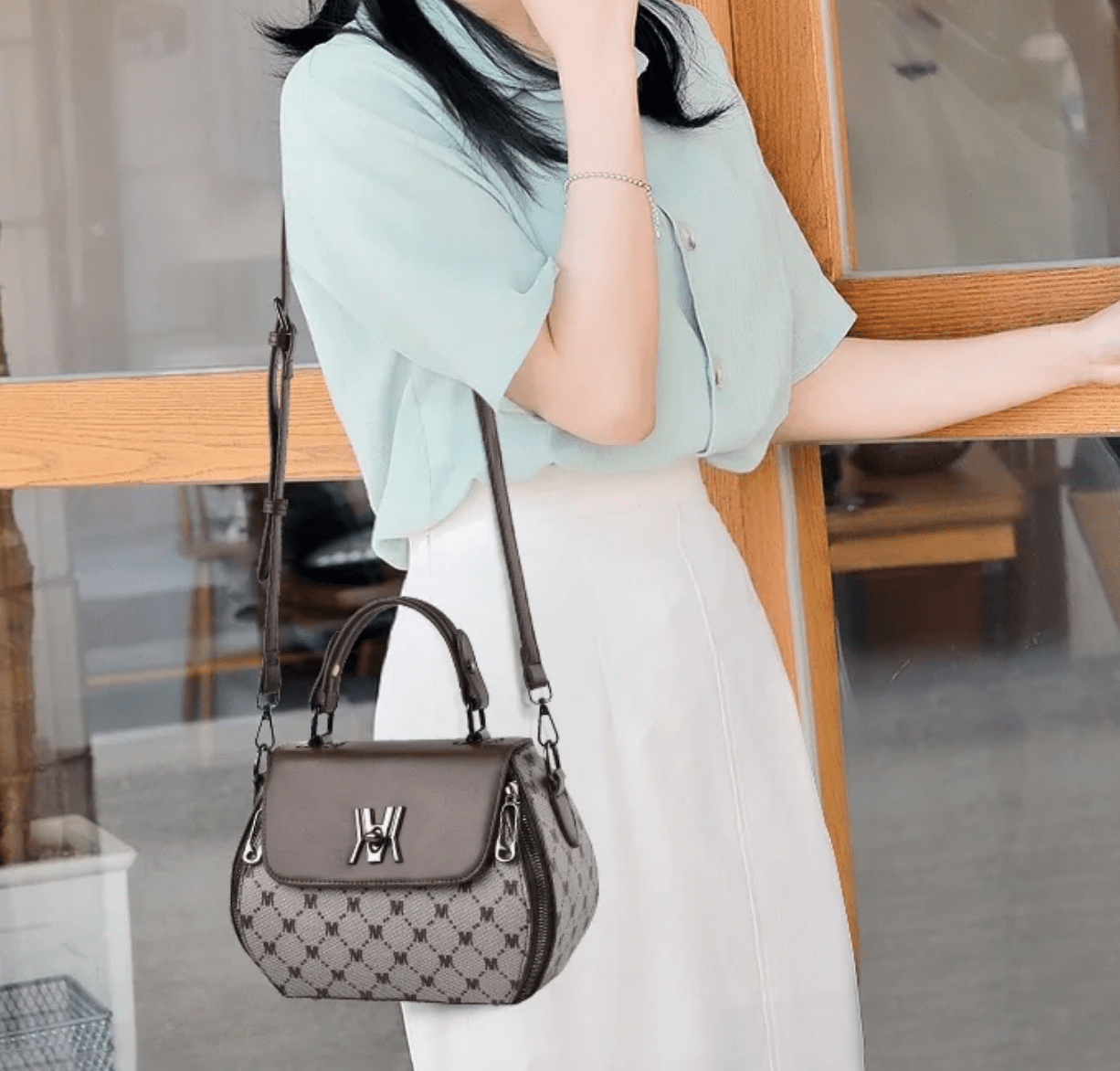 Sac à Main Femme – Cuir Véritable et Finition Raffinée by Martini